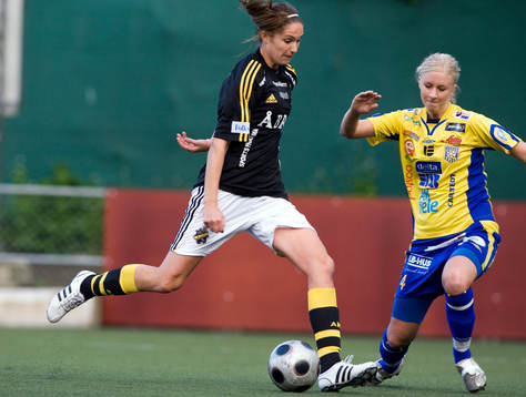 Kathryn Gill, AIK och Moa Westermark, Umeå Södra