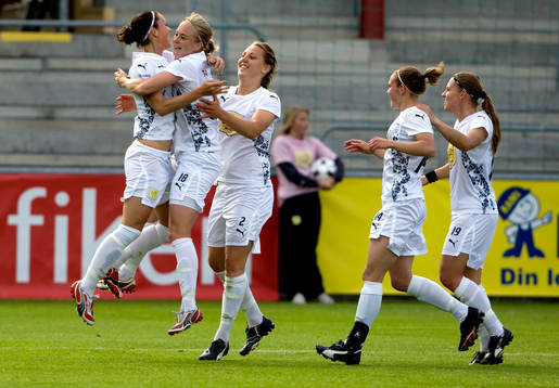 Therese Sjögran, Dora Stefansdottir och Emma Wilhelmsson