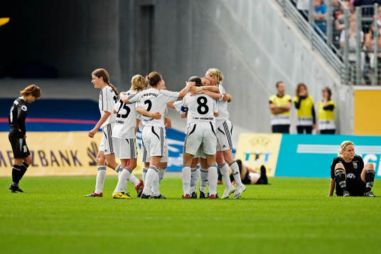 Frankfurt är 2008 års mästare i Women's Cup.