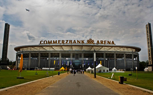 Commerzbank Arena i Frankfurt, exteriör