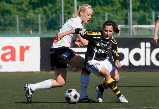 Lisa de Vanna, AIK vänder bort Maria Ålund,Kristianstad