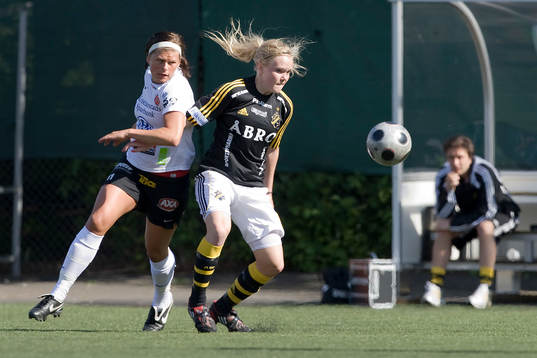 Susanne Moberg, Kristianstad och Elin Karlsson, AIK