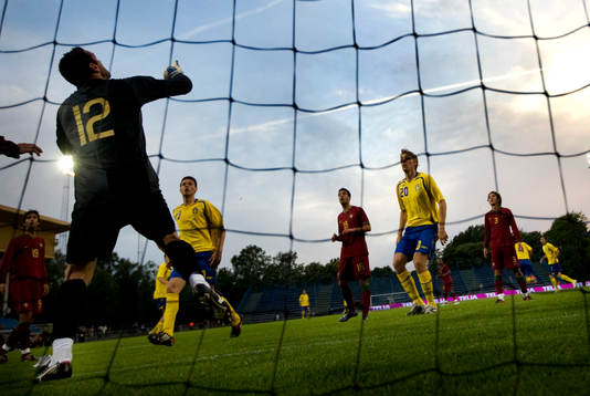 Marcus Berg och Johan Oremo, Sverige. Målchans.