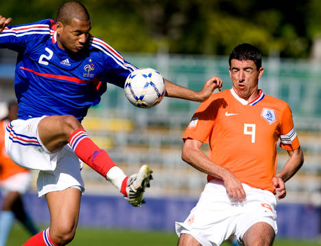 Roy Makaay, Holland och Habib Bellaid, Frankrike