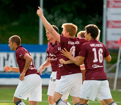 Josef Karlsson gör 2-0 till Qviding. Jubel