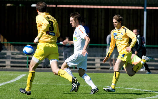 Här gör Martin Ingelsson, MABI  1-0