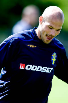 Fredrik Ljungberg, ler, skrattar, skratt, glad