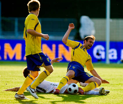 Kennedy Bakircioglü, Sverige