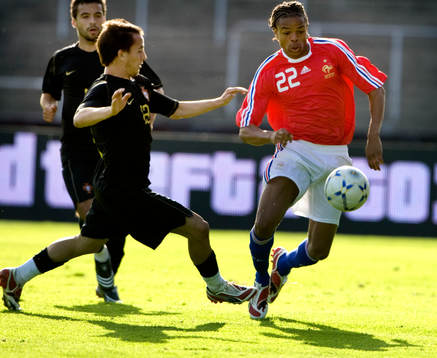 Loic Remy, Frankrike och Joao Pereira, Portugal