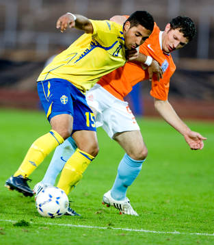 Sebastian Castro-Tello, Sverige och Erik Pieters, Holland