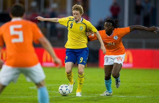 Rasmus Elm lämnar Evander Sno på efterkälken