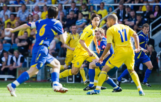Zlatan Ibrahimovic, och Johan Elmander, Sverige
