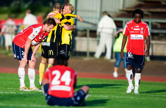 Häcken jubel, Örgryte depp, Marcus Jarlegren kramar om