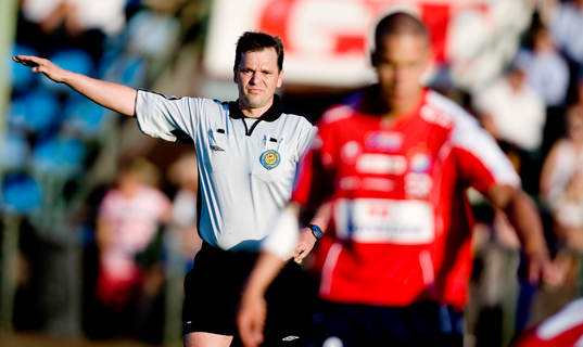Keijo Hyvärinen, domare