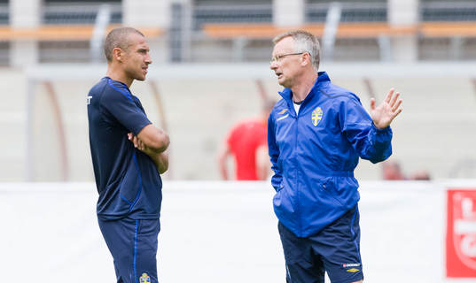 Henrik Larsson samtalar med Roland Andersson om anfallet