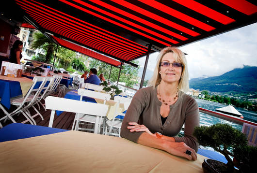 Annette Saladin är med i "Lugano Svenskarna" och driver