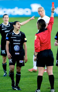 Bråkigt. Marta Da Silva, Umeå blir utvisad
