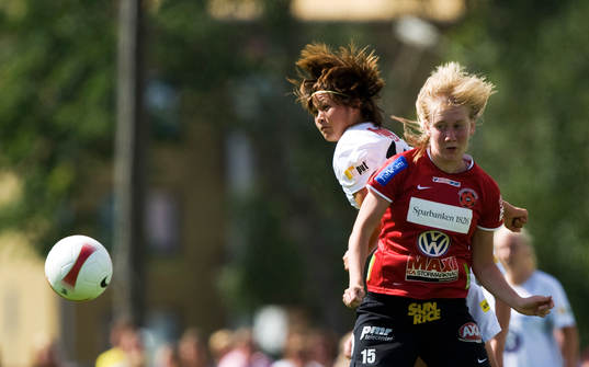 Mami Yamaguchi och Sofie Persson