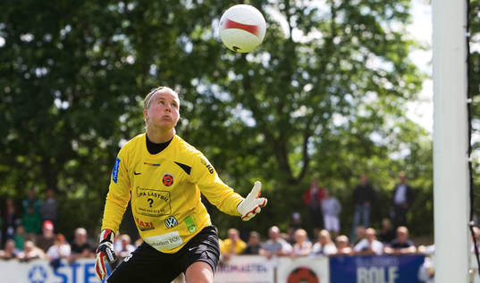 Maria Edman, målvakt