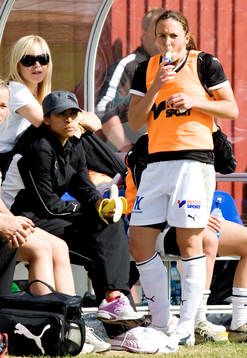 Hanna Ljungberg tar medicin
