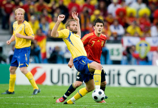 Olof Mellberg, Sverige och David Villa, Spanien