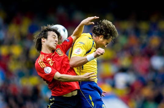 David Silva, Spanien, och Johan Elmander, Sverige