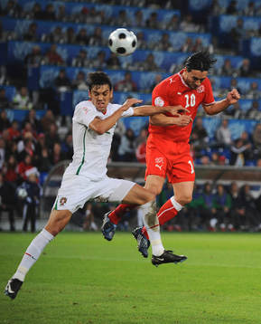 Hakan Yakinin, Schweiz och Paulo Ferreira, Portugal