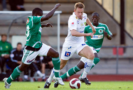 Obi Etie, Väsby, Kristen Viikmäe, Jönköping och Saihou