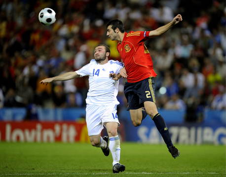 Dimitris Salpingdis, Grekland och Raul Albiol, Spanien