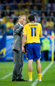 Lars Lagerbäck, Förbundskapten och Johan Elmander, Sverige