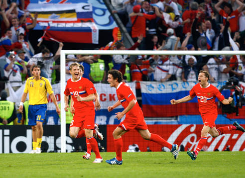 Roman Pavlyuchenko och Igor Semshov, Ryssland, jubel över