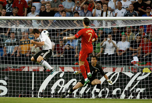 Miroslav Klose gör Tyskland andra mål