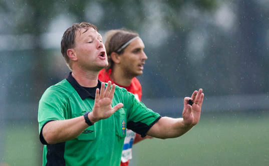 Lugn, manar domare Roger Persson