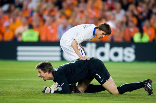 Dmitri Torbinski, Ryssland, Edwin van der Sar, målvakt,