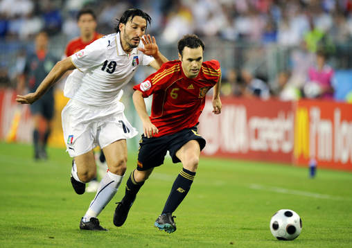 Andres Iniesta, Spanien och Gianluca Zambrotta, Italien