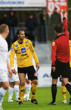 Sasa Zimonjjic, Mjällby, får rött kort, utvisning