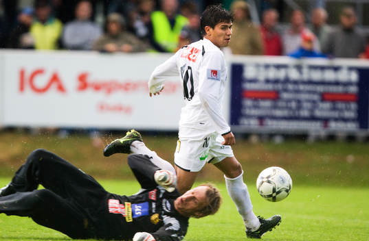Paulo José de Oliviera, Häcken fintar Mattias Asper,