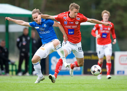Jonas Bjurström, Trelleborg försöker stoppa Victor Elm,