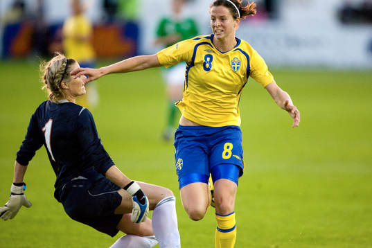 Lotta Schelin, Sverige