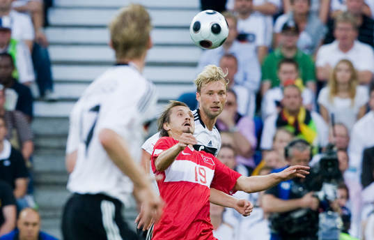 Ayhan Akman, Turkiet och Simon Rolfes, Tyskland