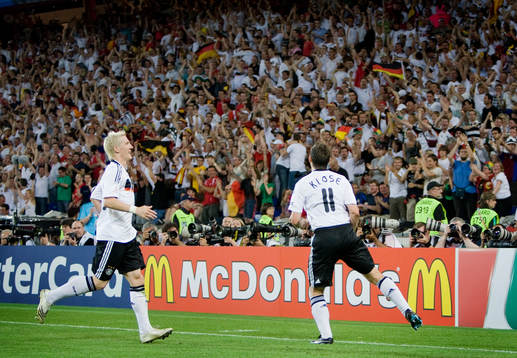 Batian Schweinsteiger och Miroslav Klose, Tyskland, jubel