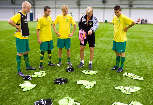 Jesper Blomqvist instruerar