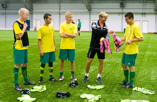 Jesper Blomqvist instruerar