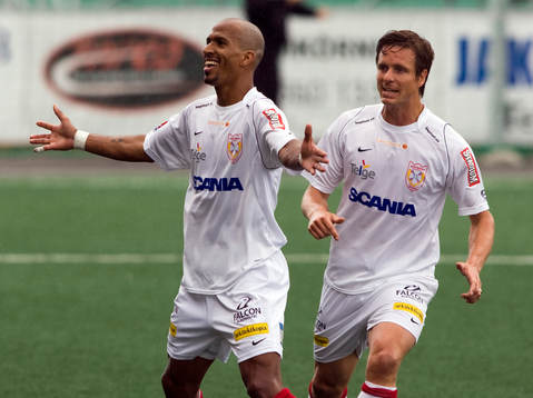 Marcos Ferreira, och Filip Bergman, Assyriska, jubel