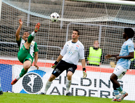 Charlie Davies, Hammarby och Jonas Sandqvist, målvakt,