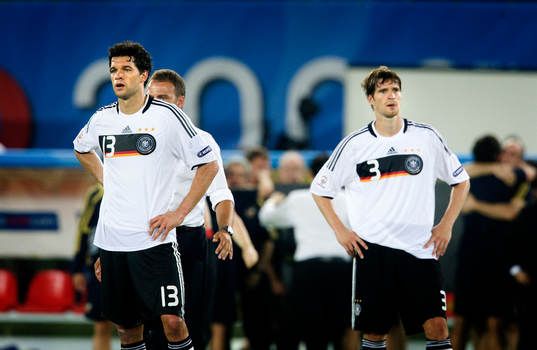 Michael Ballack och Arne Friedrich, Tyskland, depp