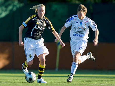 Laura Kalmari, AIK och Ariane Hingst, Djurgården