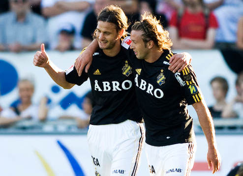 Iván Óbolo, och Jorge Anchén, AIK, jubel