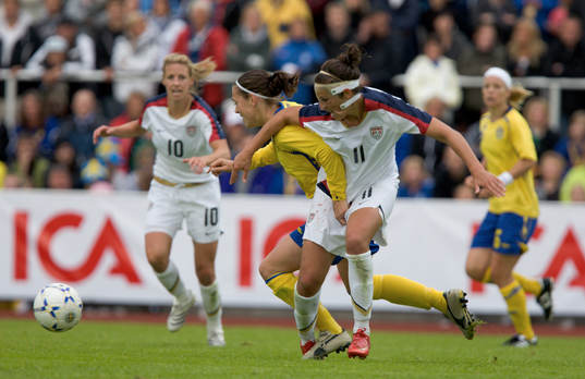 Carli Lloyd, USA och Therese Sjögran, Sverige