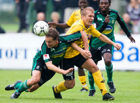 Peter Holm, Enköping stoppar Johan Svensson, Mjällby